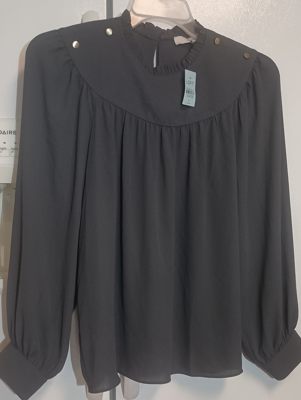 Ann Tailor LOFT Blue Long-Sleeve Ruffled Yoke Blouse w/Gold Accents Women's Sz L